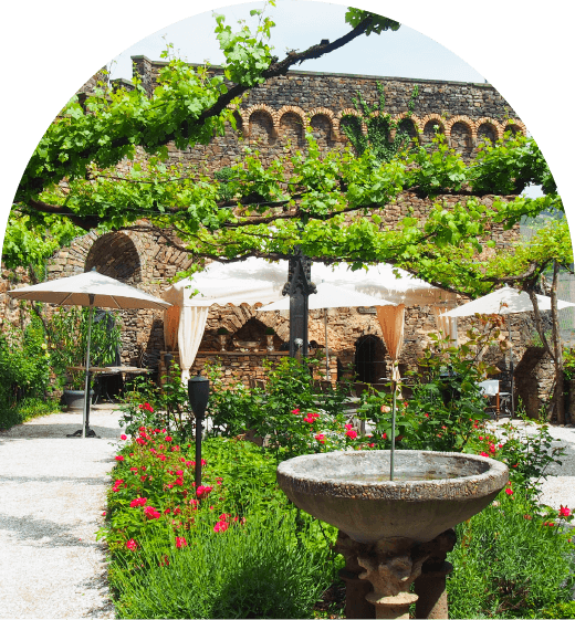 ラインシュタイン城薔薇の中庭